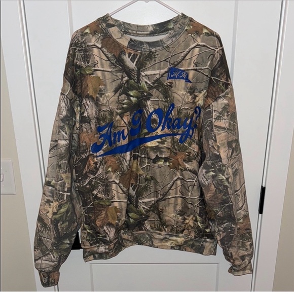 ISO! IN SEARCH OF MEGAN MORONEY CMAO CREW
SIZE L/XL - Picture 1 of 2